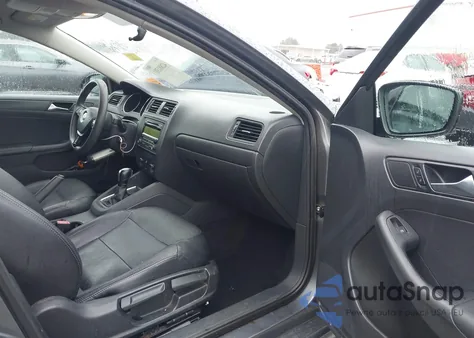 2015 Volkswagen Jetta 2.0L S z USA, uszkodzony, nr VIN 3VW2K7AJ2FM298458